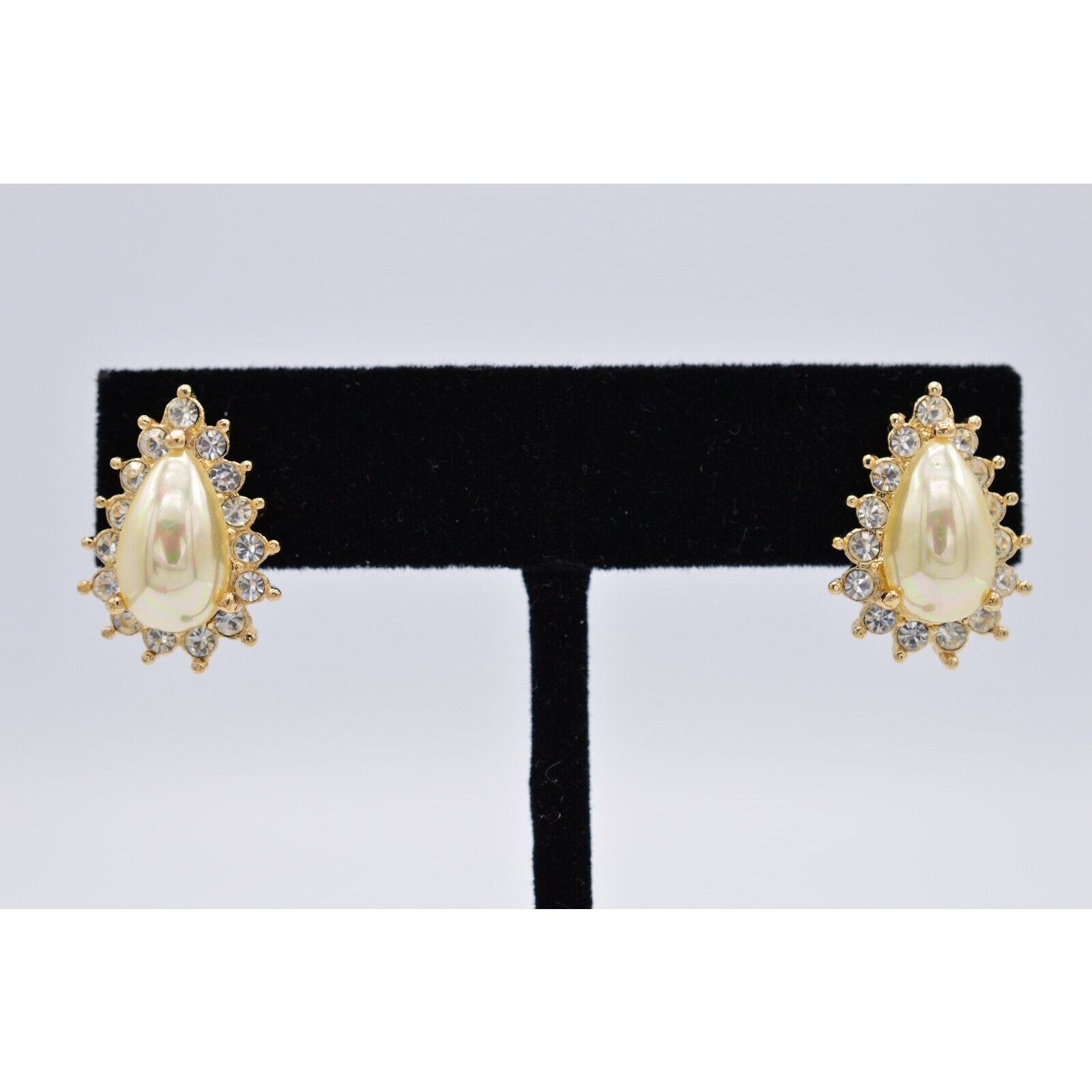 Roman Vintage Rhinestone Earrings Pearl Teardrop Sparkling Gold Signed Binaf 13$
